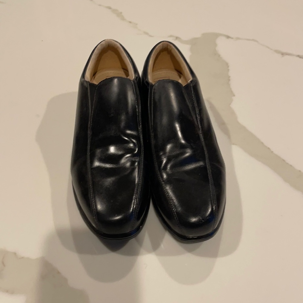 Nike golf shoe - black leather slip on ladies 8.5